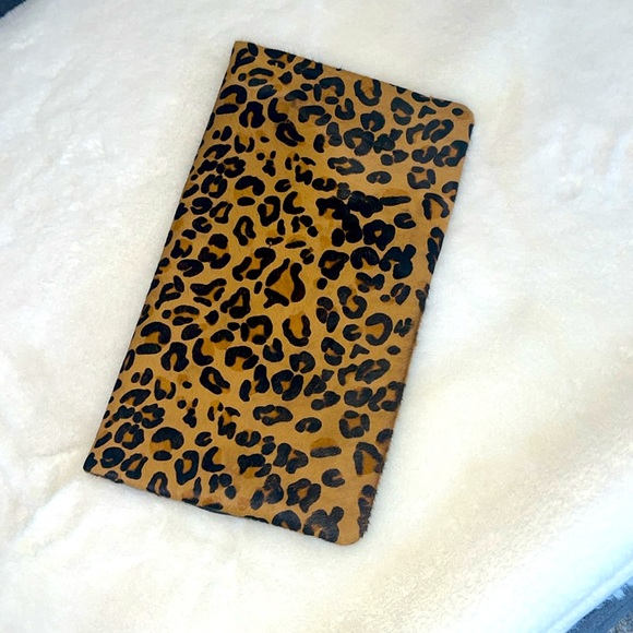 Leapord print cowhide clutch carry bag - Picture 2 of 7